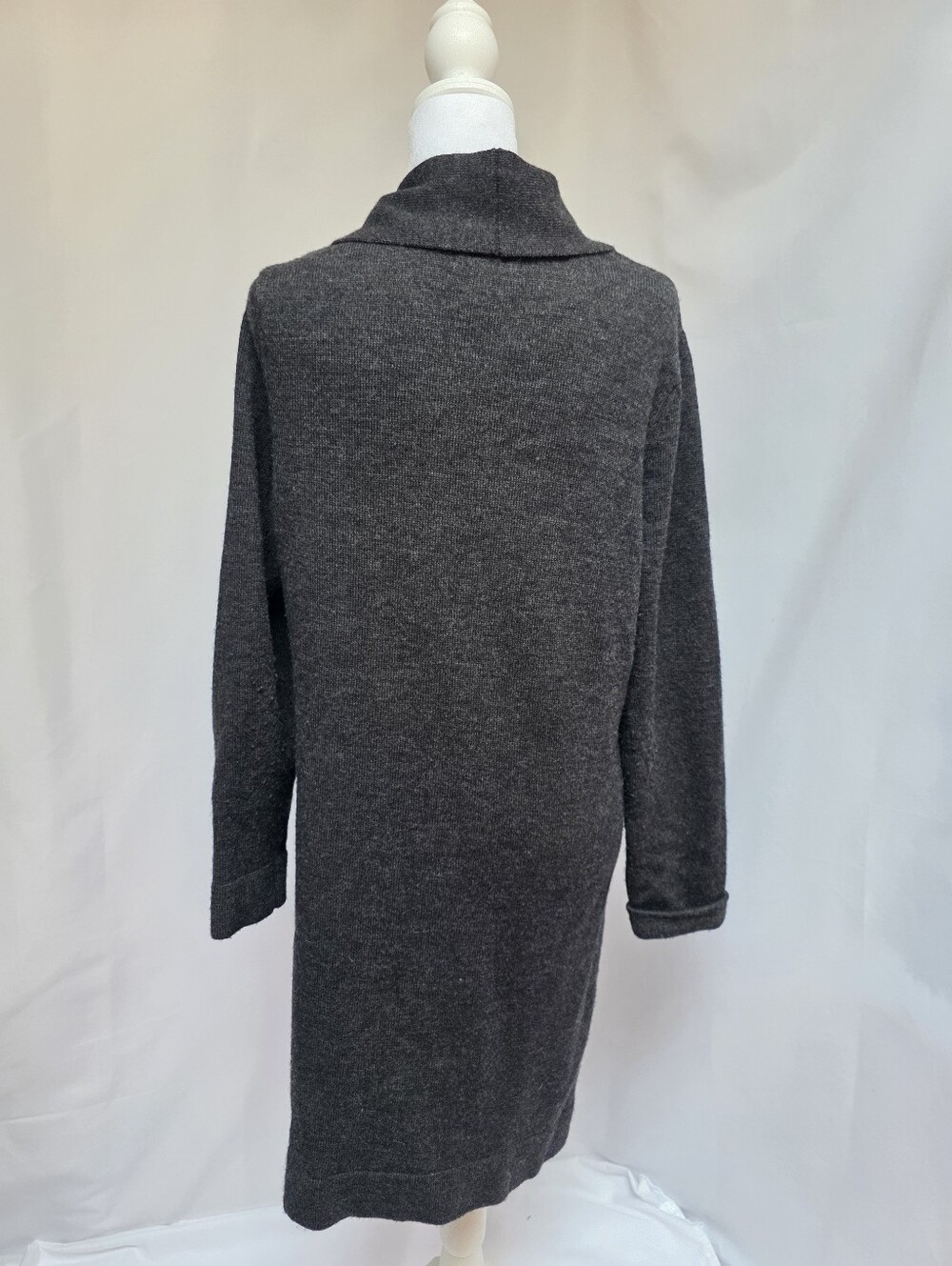 Valerie Bertinelli 100% Merino Wool Long Cardigan XL Gray Belted - Picture 3 of 8